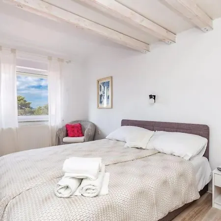 Sweet Home- Rab Holiday home *